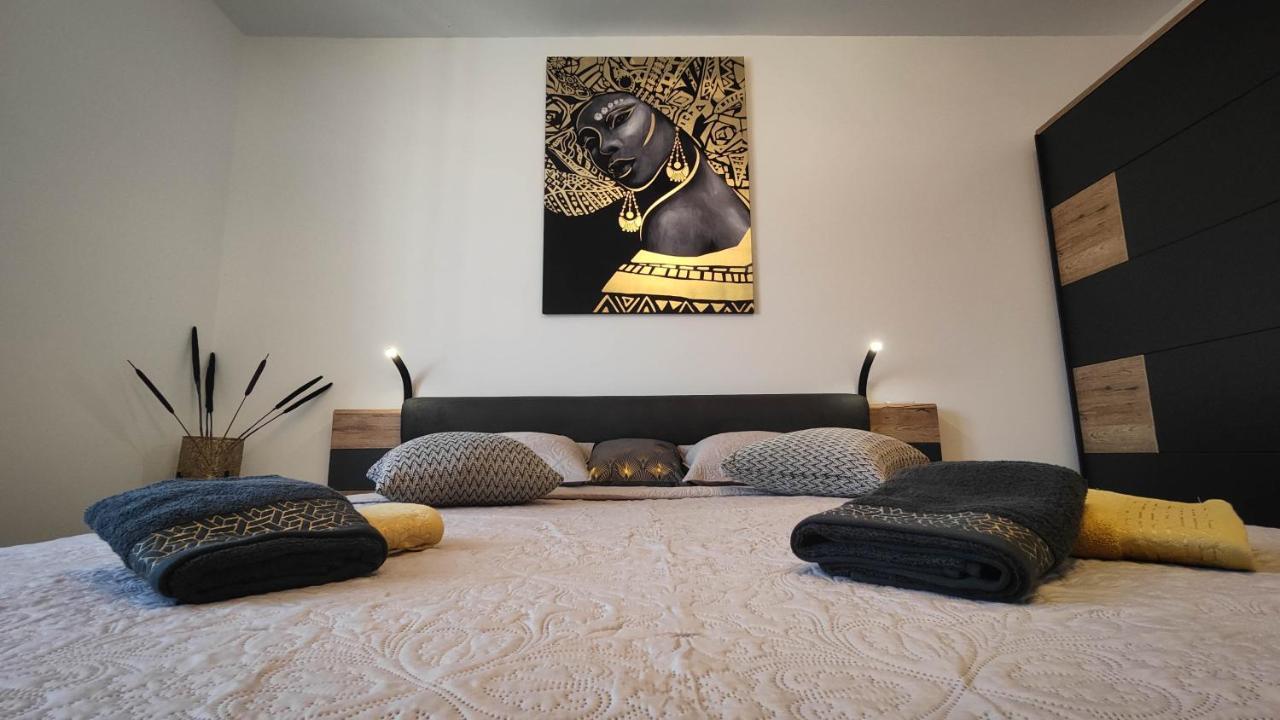 Gold And Silver Apartment Задар Екстериор снимка