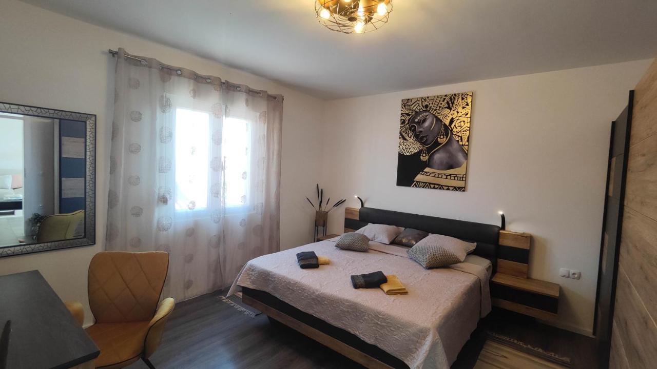 Gold And Silver Apartment Задар Екстериор снимка