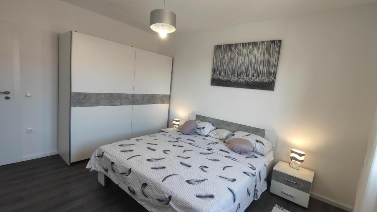 Gold And Silver Apartment Задар Екстериор снимка